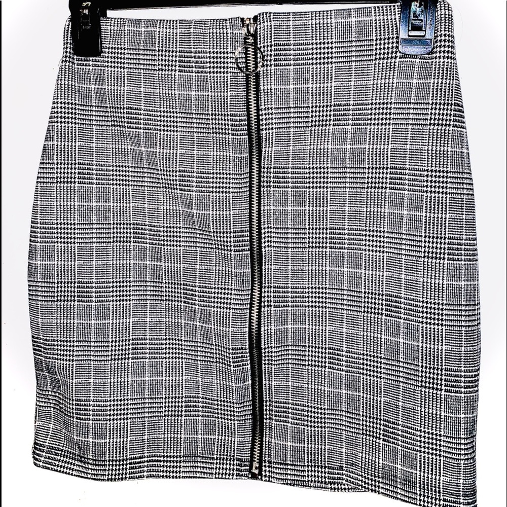 Plaid mini skirt